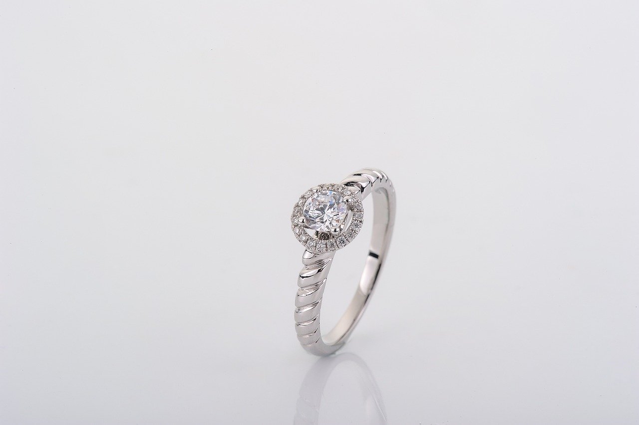 Diamond ring